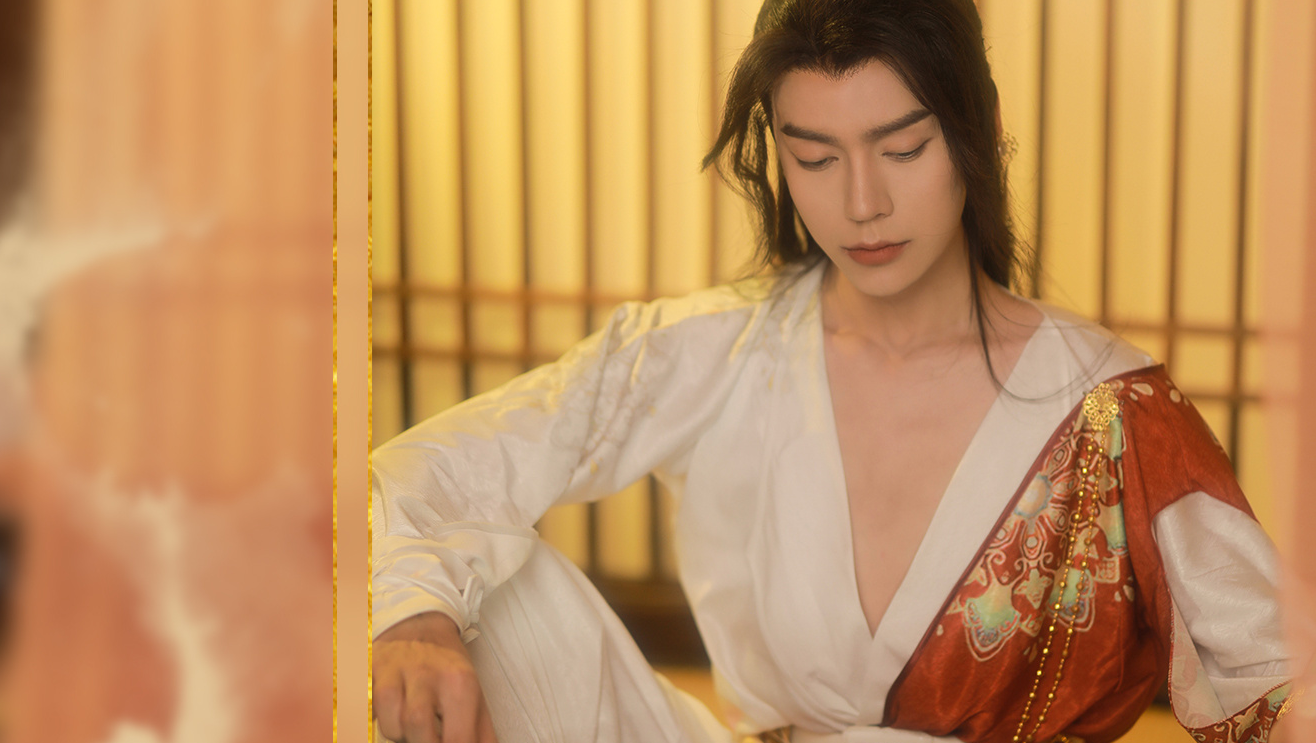 00后服装专业小姐姐 COSPLAY兔子精 画面太美了！-图集侠