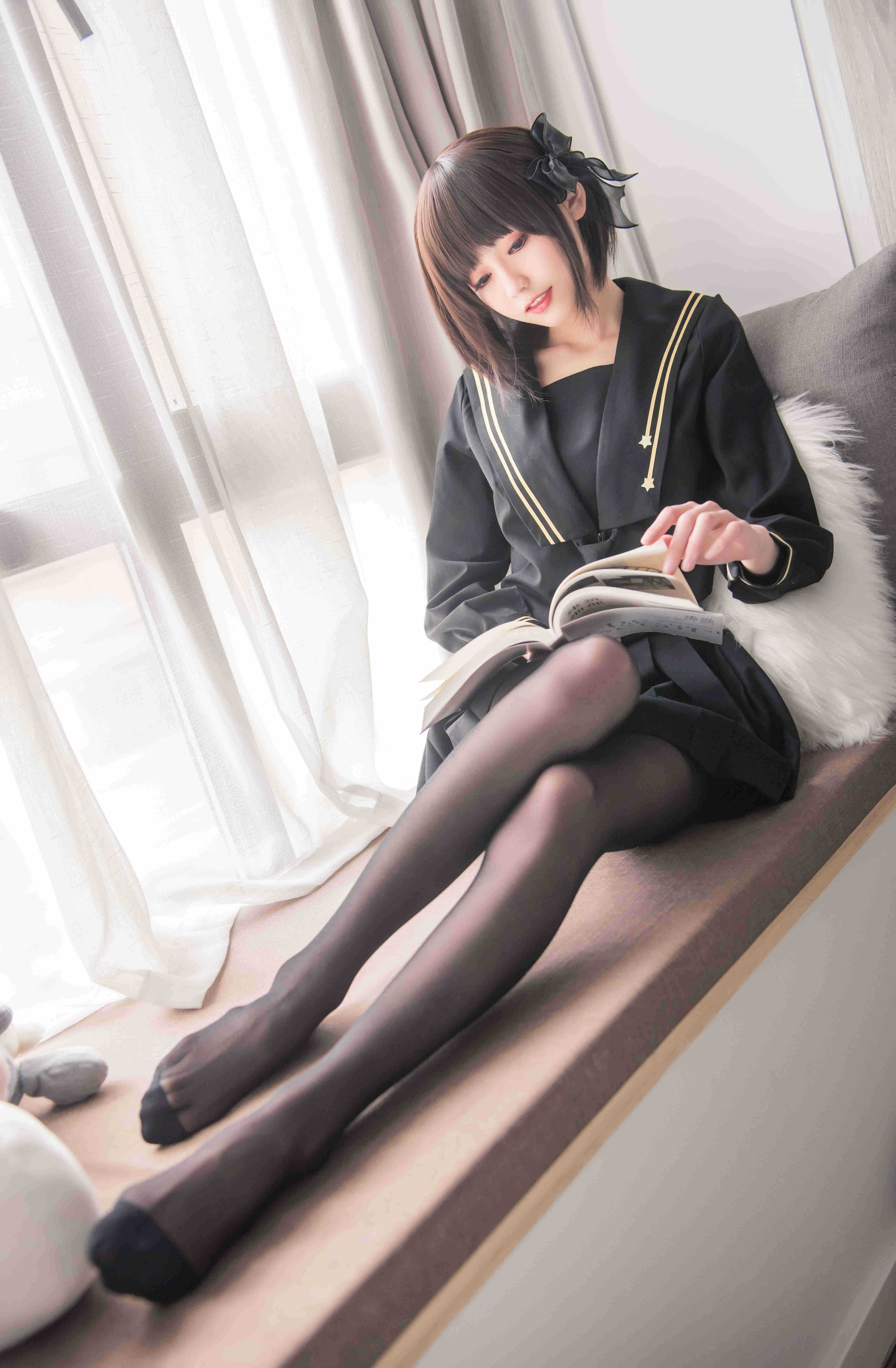 窗台上的少女@你的负卿 如梦如画太迷人了！-图集侠