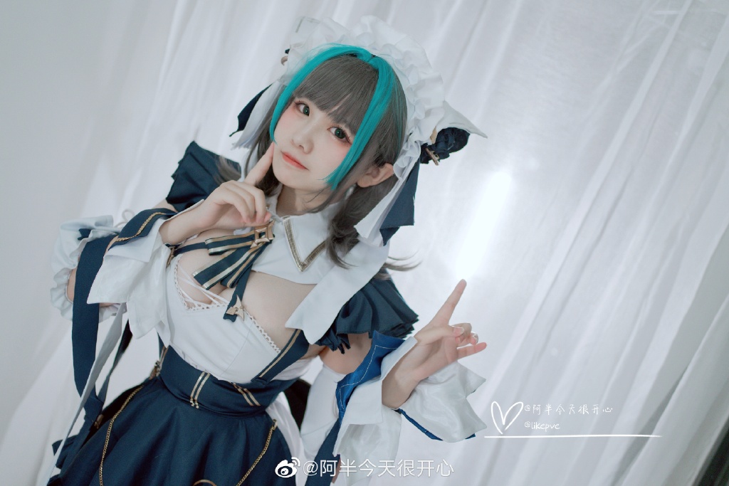 阿半今天很开心个人介绍，阳光和活力的cosplay玩家-N5次元