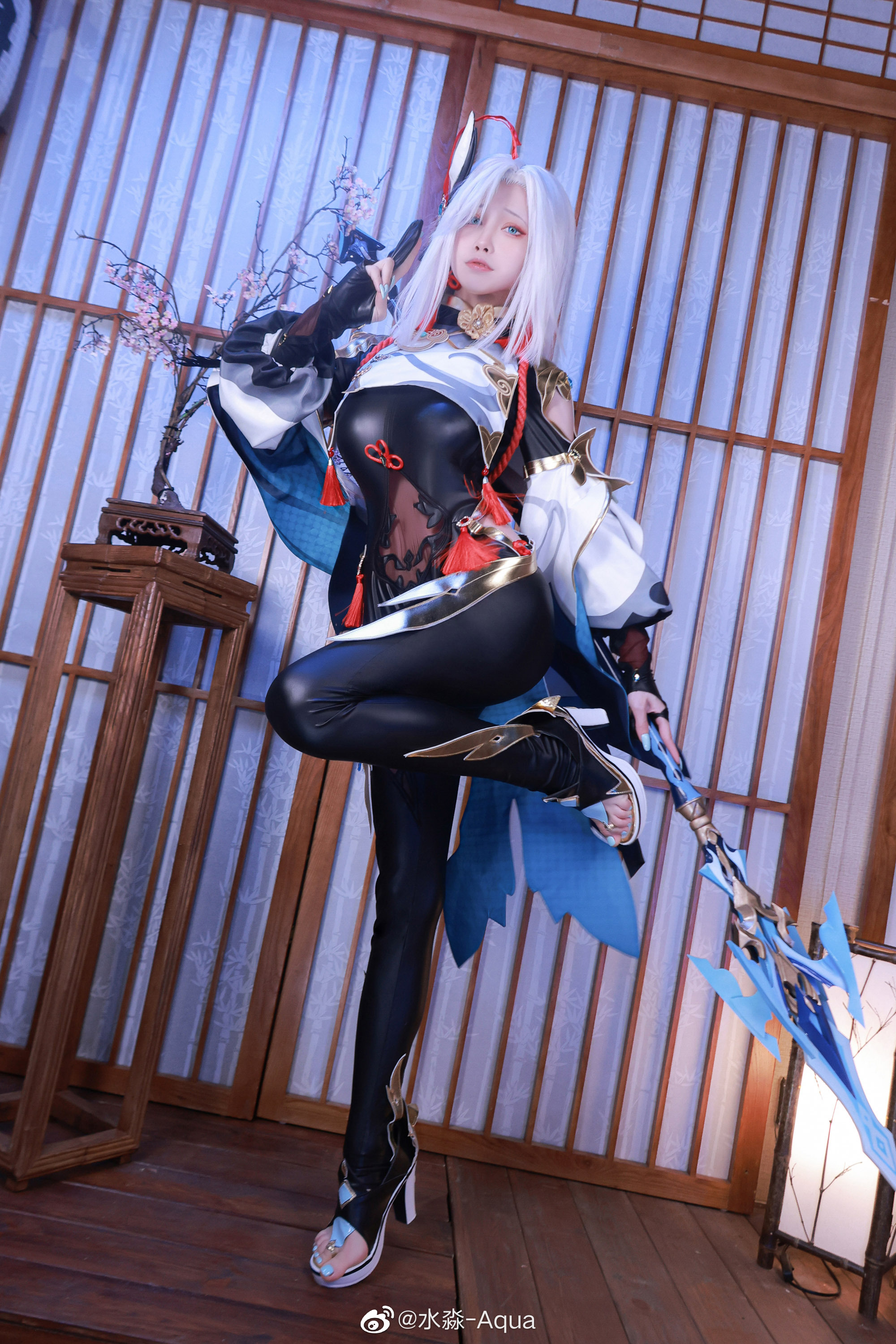 水淼Aqua《原神》申鹤COS 17张真人图-图集侠