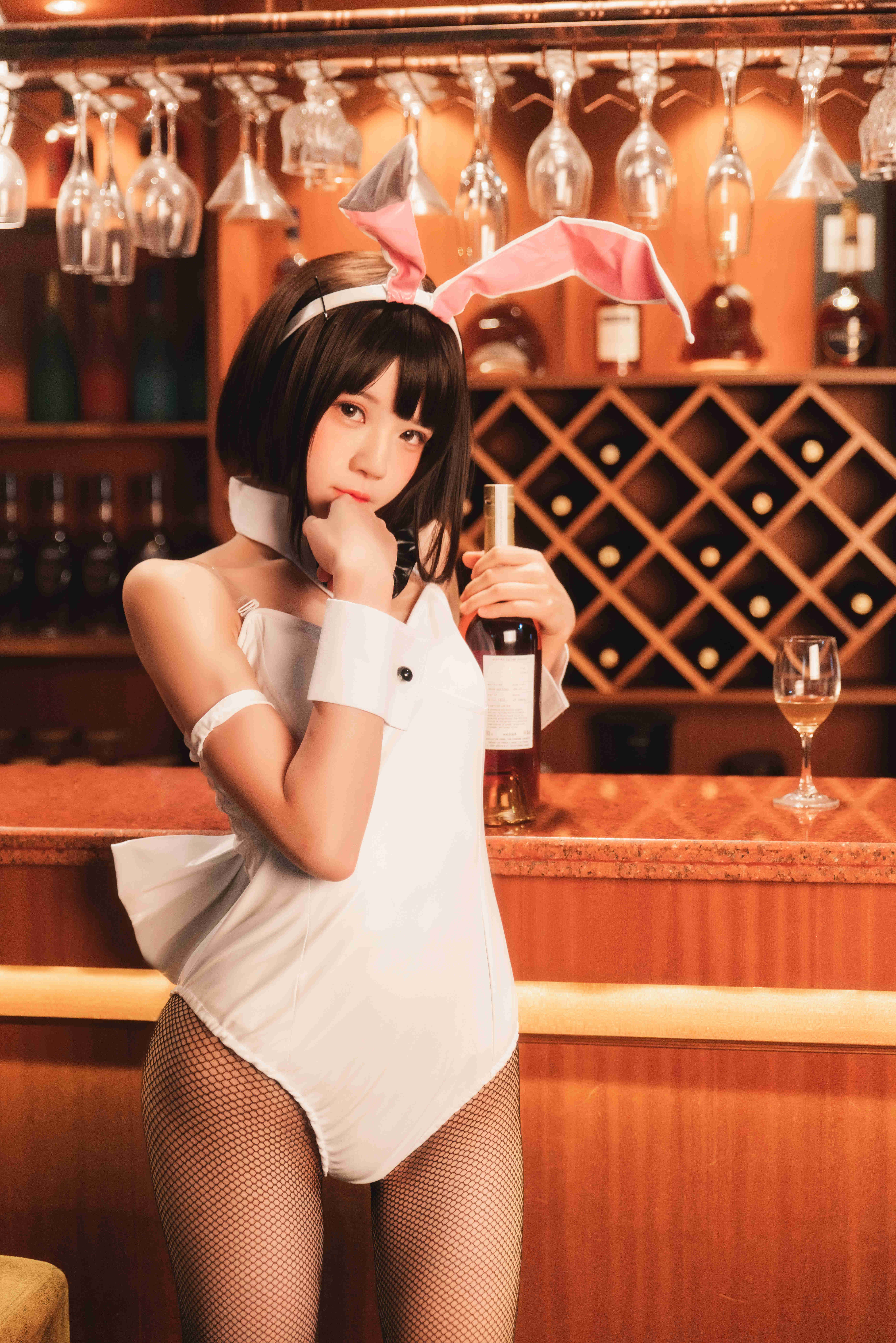 樱桃喵免费看图包 酒吧里兔女郎COS兔（樱桃喵合集）-图集侠